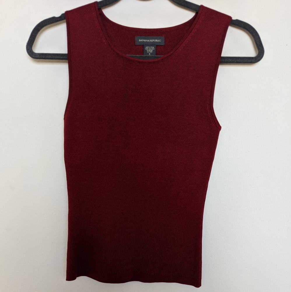 Banana Republic Silk Maroon Sleeveless top